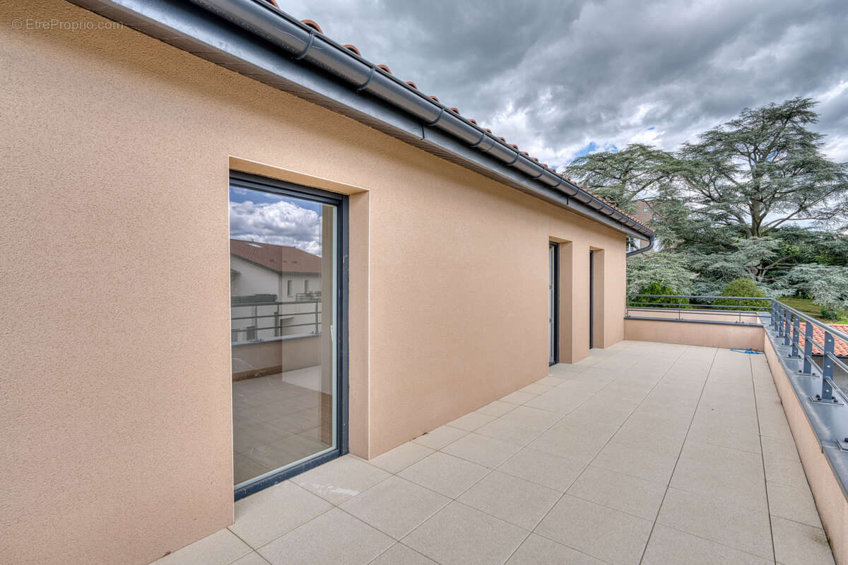 Appartement T5 en dernier étage avec grandes terrasses et climatisation - photo 12