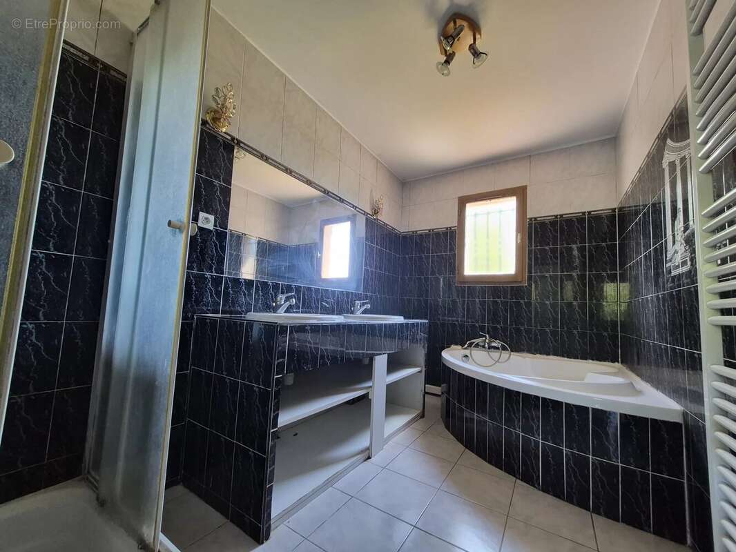 Dremil 6 min - T5 de 113 m² sur 1537 m² de Terrain - photo 7