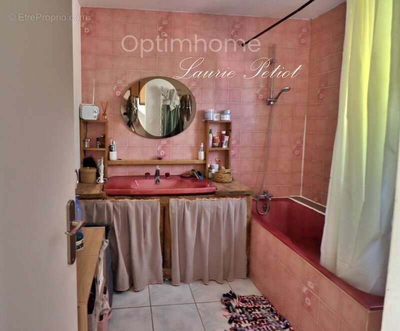 Maison à SAINT-THOMAS-DE-CONAC