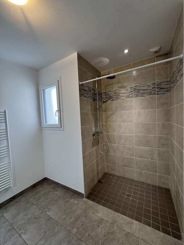 Maison de plain-pied 2018 à vendre à NIORT secteur Paul Guérin   3 chambres + garage - photo 11