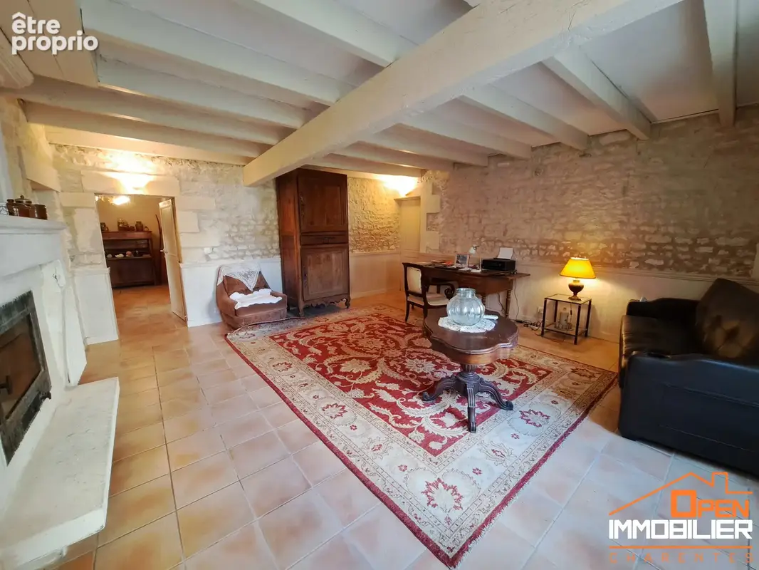 Appartement 7 pièces 175 m² à vendre à Criteuil-La-Magdeleine (16300) - photo 312