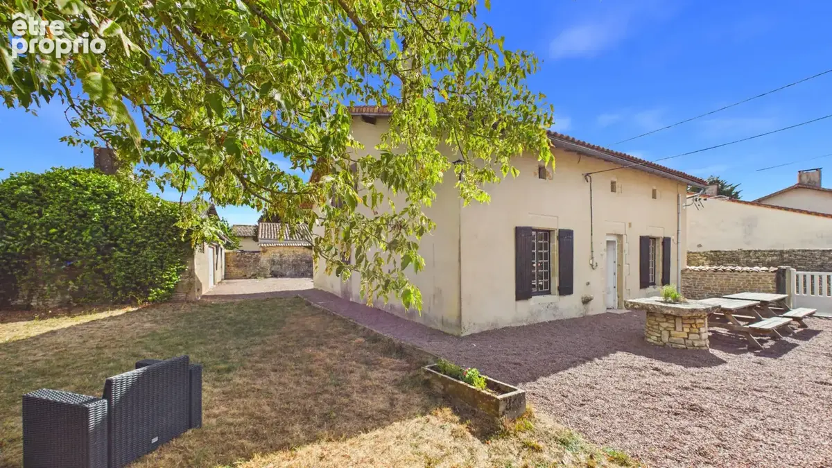 Photo Maison à Sainte-Soline au prix de 149 950€
