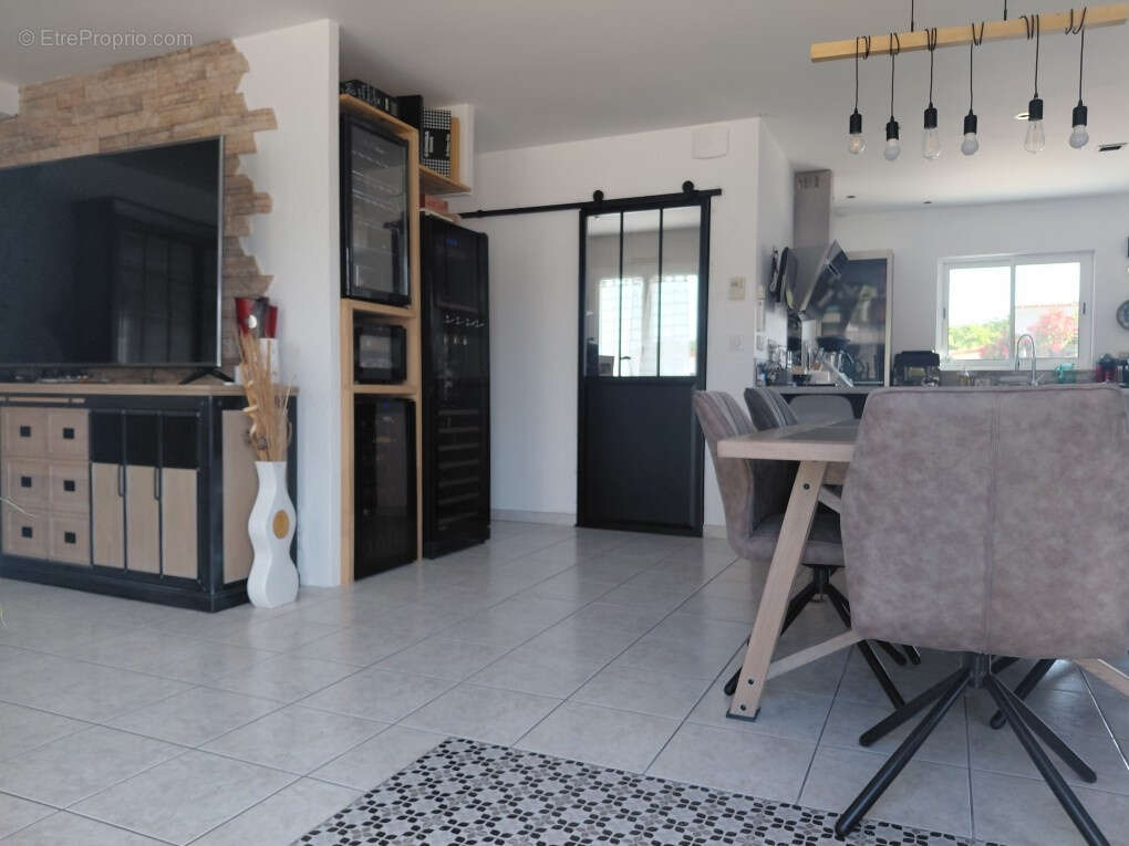 Ensemble immobilier - photo 4