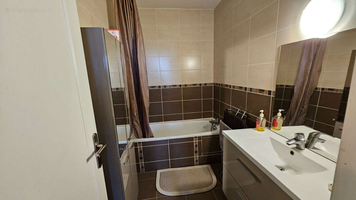Appartement à CHENOVE