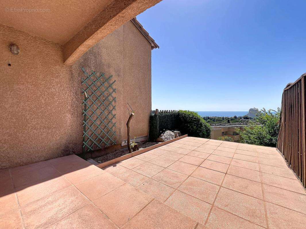 Appartement à VILLENEUVE-LOUBET
