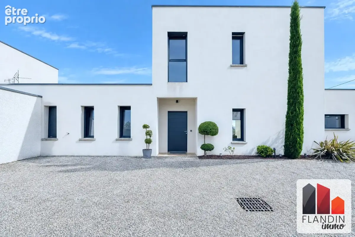 Maison 5 pièces 160 m² à vendre à Taluyers (69440) - photo 2