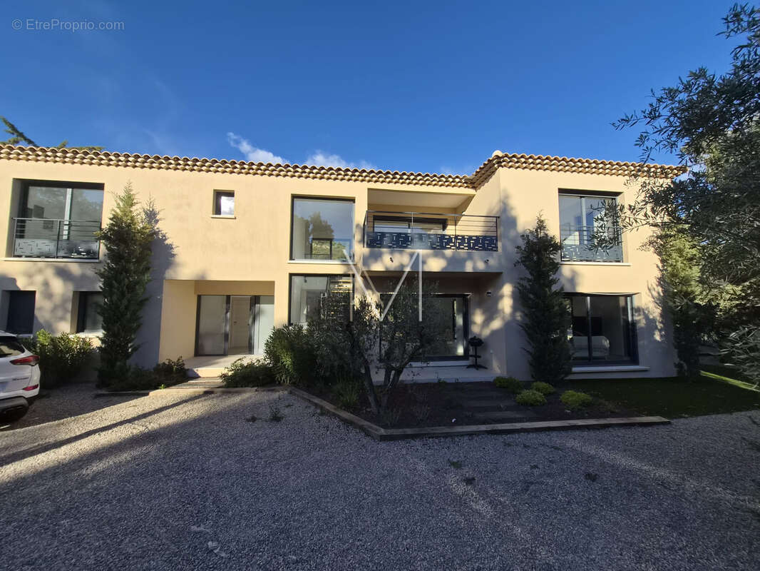 Maison à PLAN-DE-LA-TOUR
