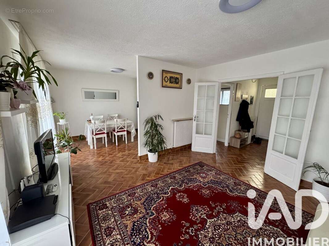 Photo 2 - Maison à CHILLY-MAZARIN