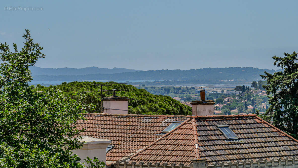 Maison à HYERES