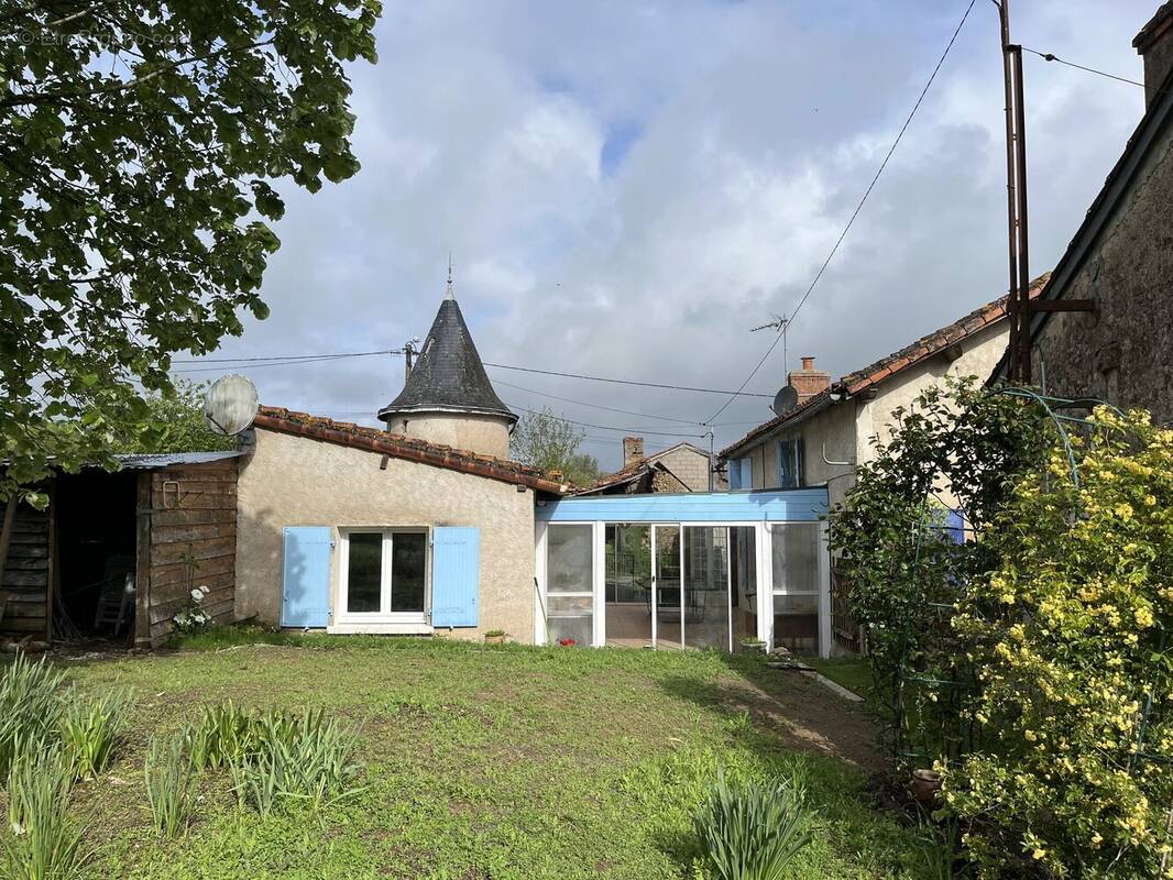 Maison à ADRIERS
