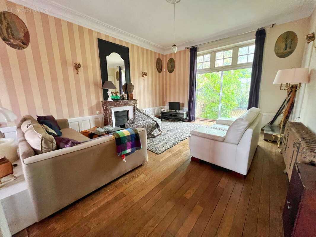 Maison à VILLEFRANCHE-SUR-SAONE