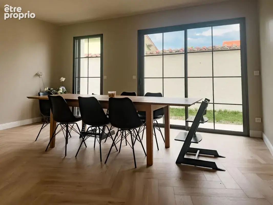 Maison d'architecte contemporaine avec piscine - Saint Just Saint Rambert - photo 2
