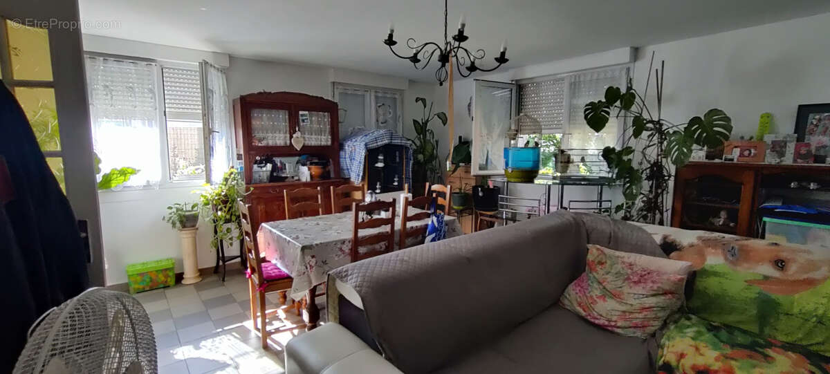 Appartement à SAINT-CLAIR-DU-RHONE