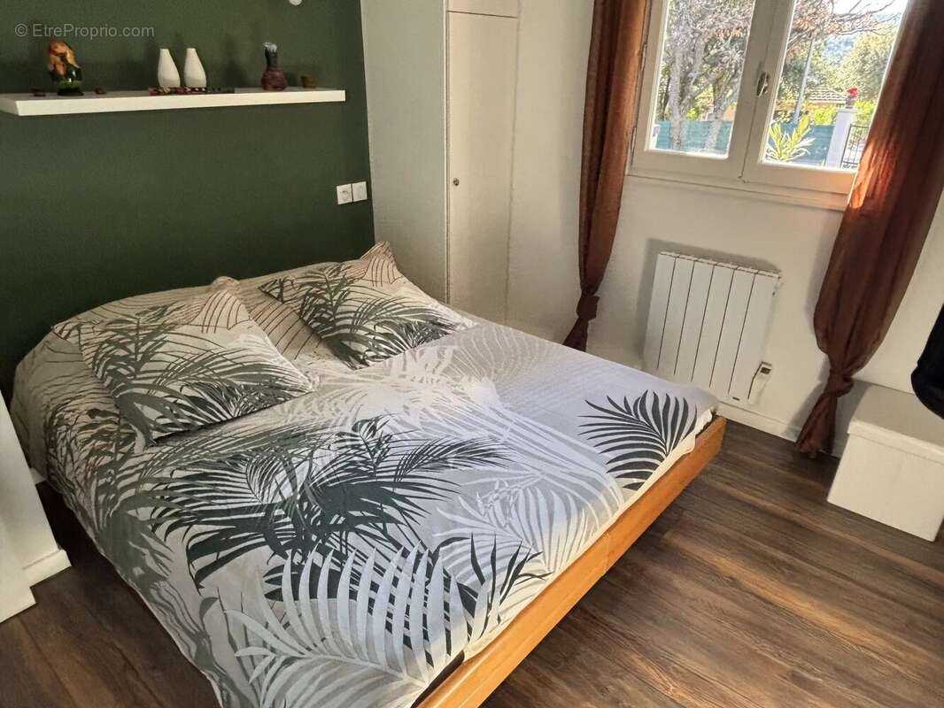 Maison à ROQUEBRUNE-SUR-ARGENS