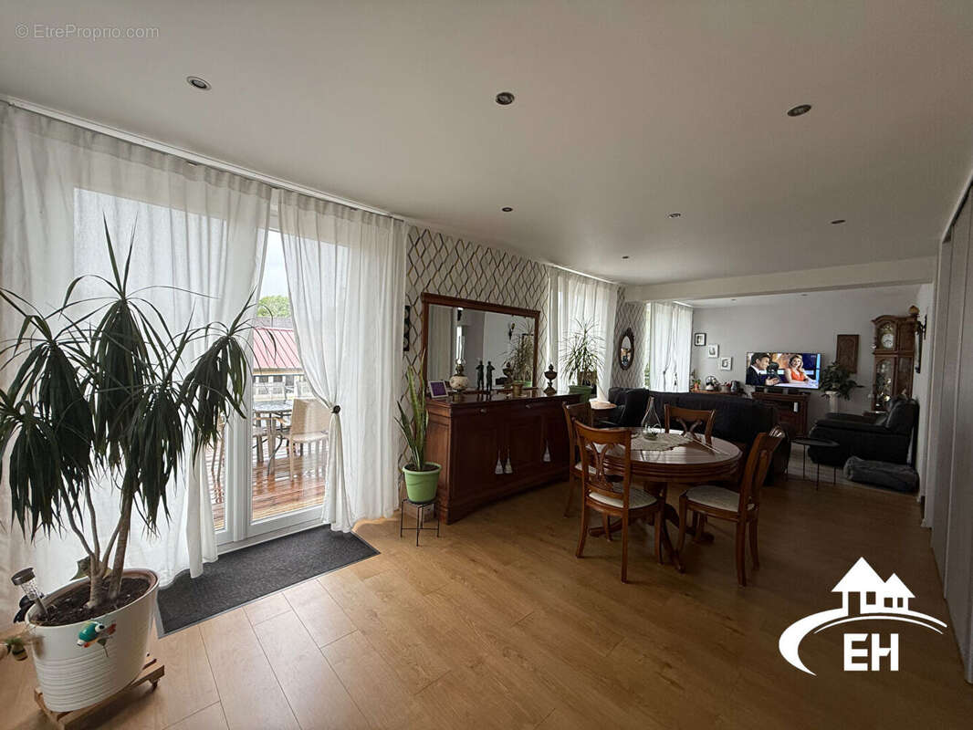 Maison à L&#039;AIGLE