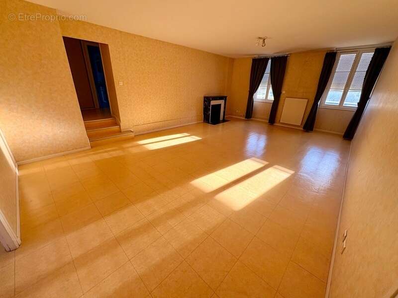 Appartement à GUEUGNON