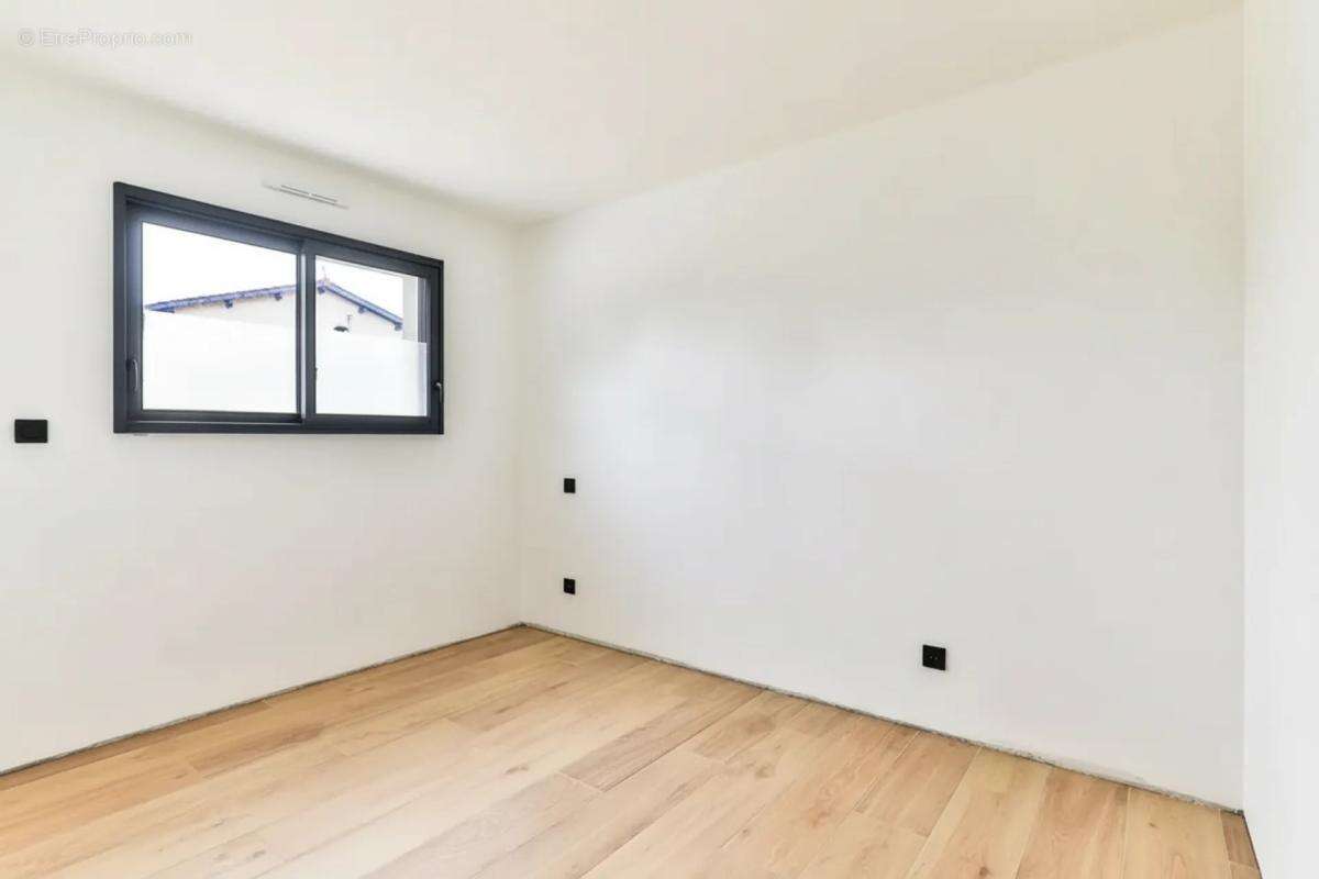 Maison de 5 pièces de 110 m² - photo 8
