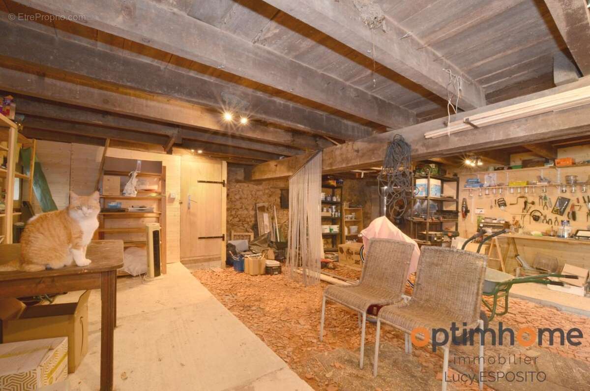  Spacieuse maison de campagne aux multiples possibilités – Saint-Christophe, Charente  - photo 50