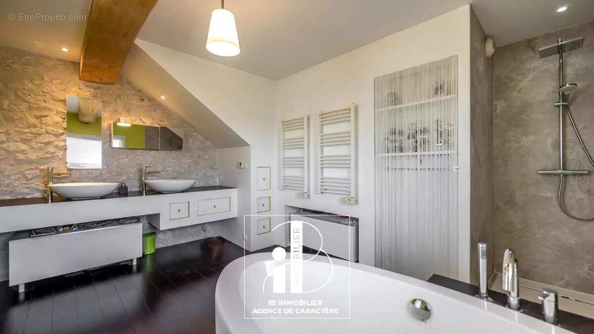 Maison à MORET-SUR-LOING