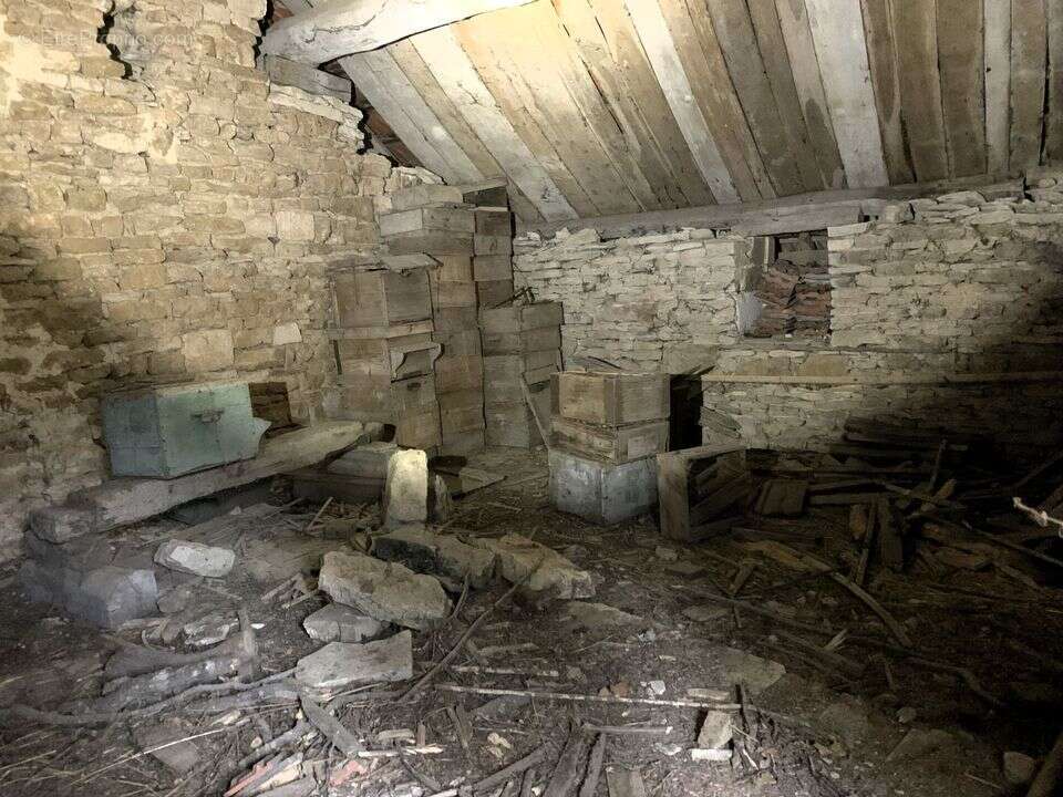 Maison à VAUX-SOUS-AUBIGNY