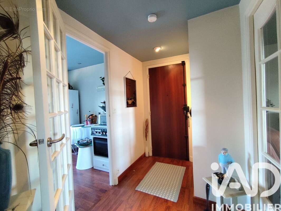 Photo 6 - Appartement à LA CHAPELLE-SAINT-MESMIN