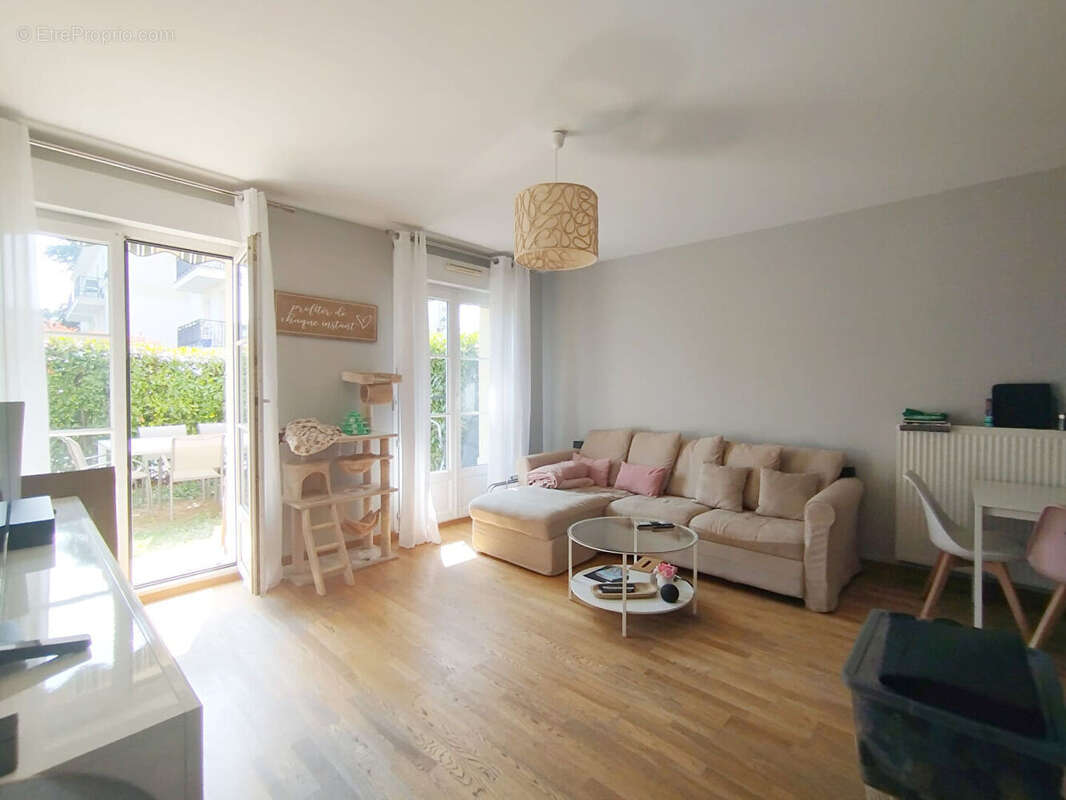 Appartement à SAINT-FARGEAU-PONTHIERRY