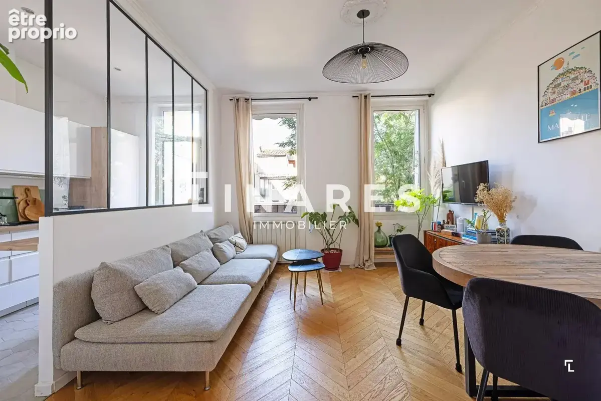 Appartement à MARSEILLE-1E