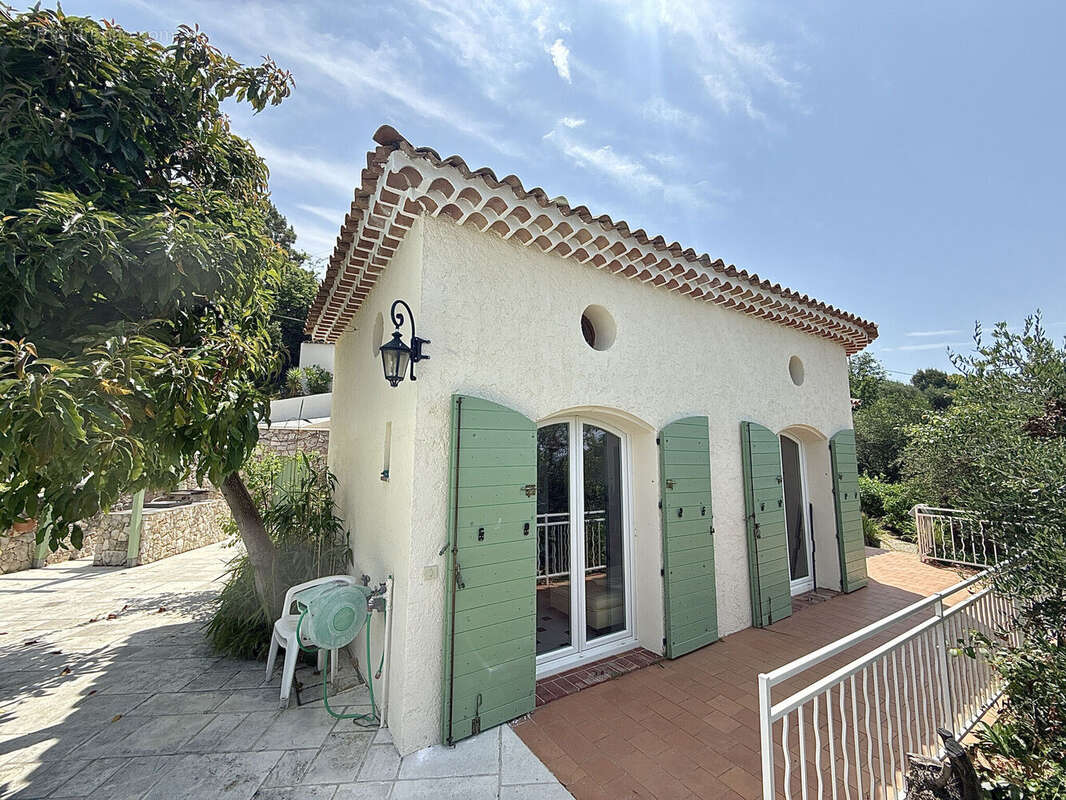 Photo 3 - Maison à CASTAGNIERS