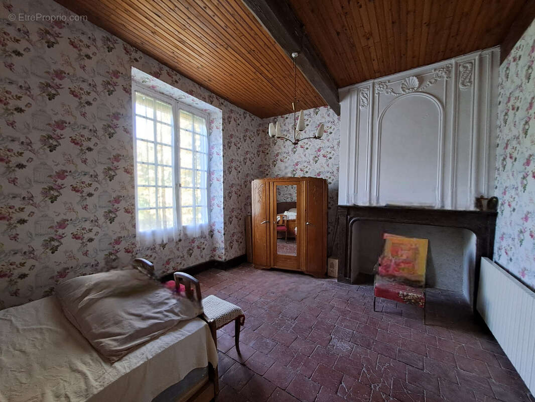 Maison à PORT-SAINTE-MARIE