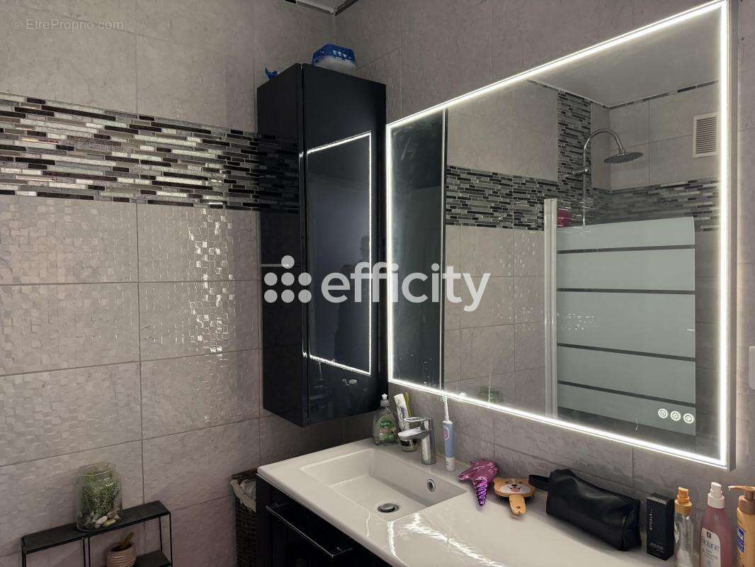 Appartement à SAINT-MICHEL-SUR-ORGE