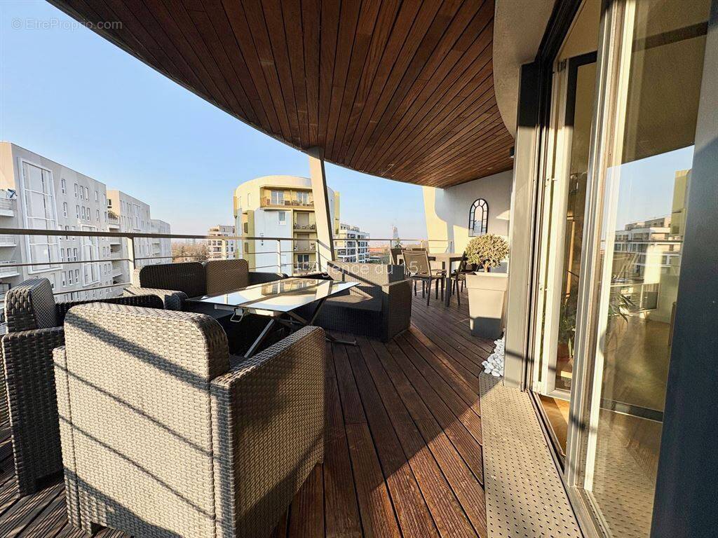 Appartement à ISSY-LES-MOULINEAUX