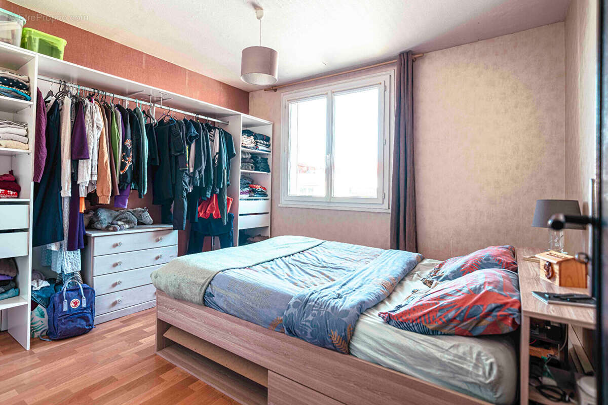 Appartement à CHENOVE