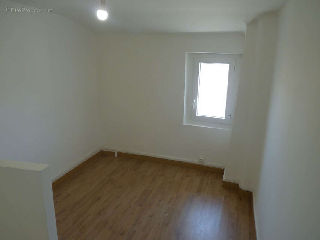 Maison à SAINTE-TULLE