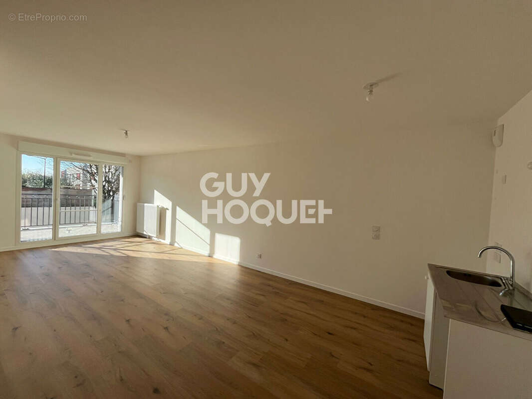 Appartement à LE BLANC-MESNIL