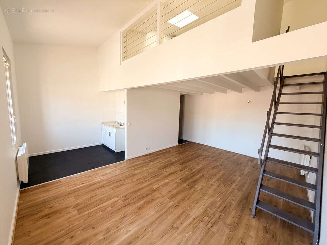 Duplex T2 de 42 m2   Dernier étage   Charme de l'ancien   Fort potentiel - photo 3