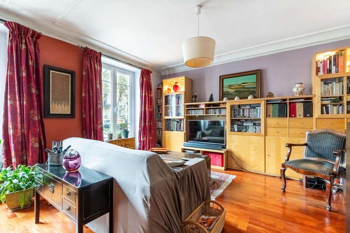 Appartement à PARIS-11E