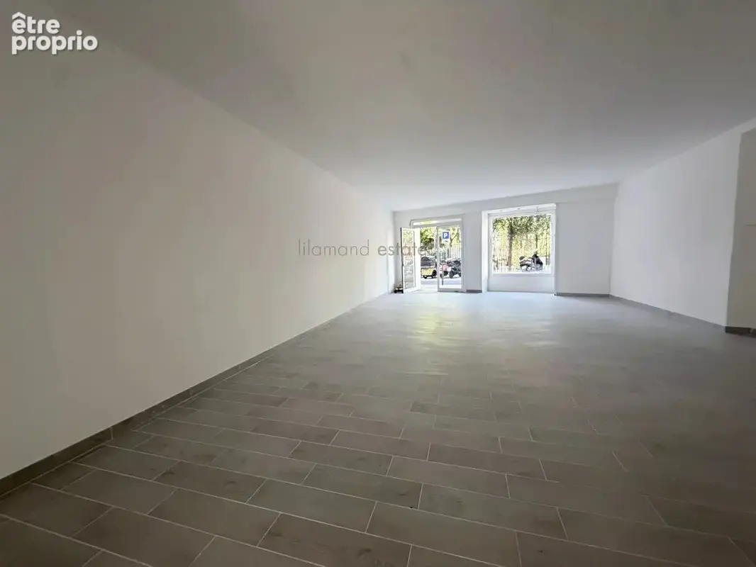 Cannes – place du cdt maria – murs commerciaux libres 120 m² – toutes activités - photo 9