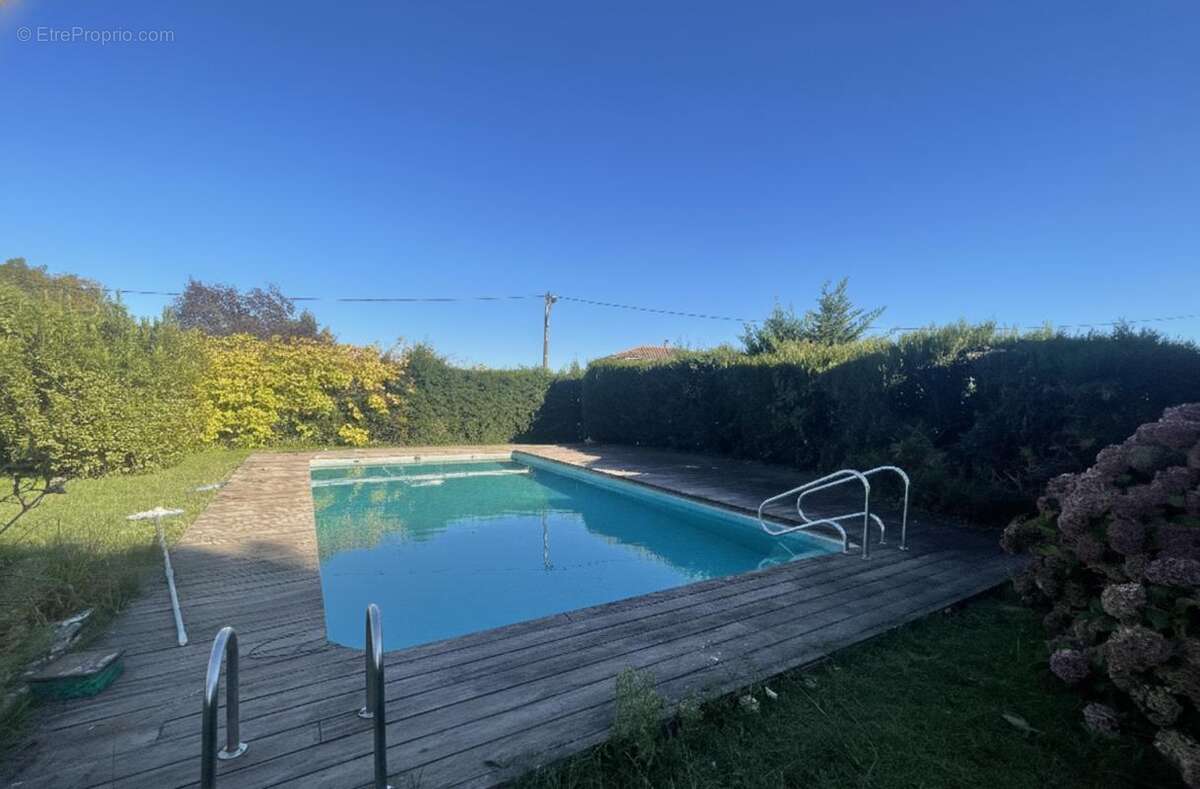 Maison à LE PIAN-MEDOC