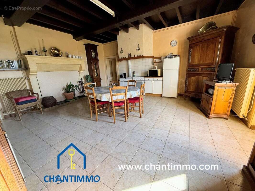 Maison à LA CAILLERE-SAINT-HILAIRE