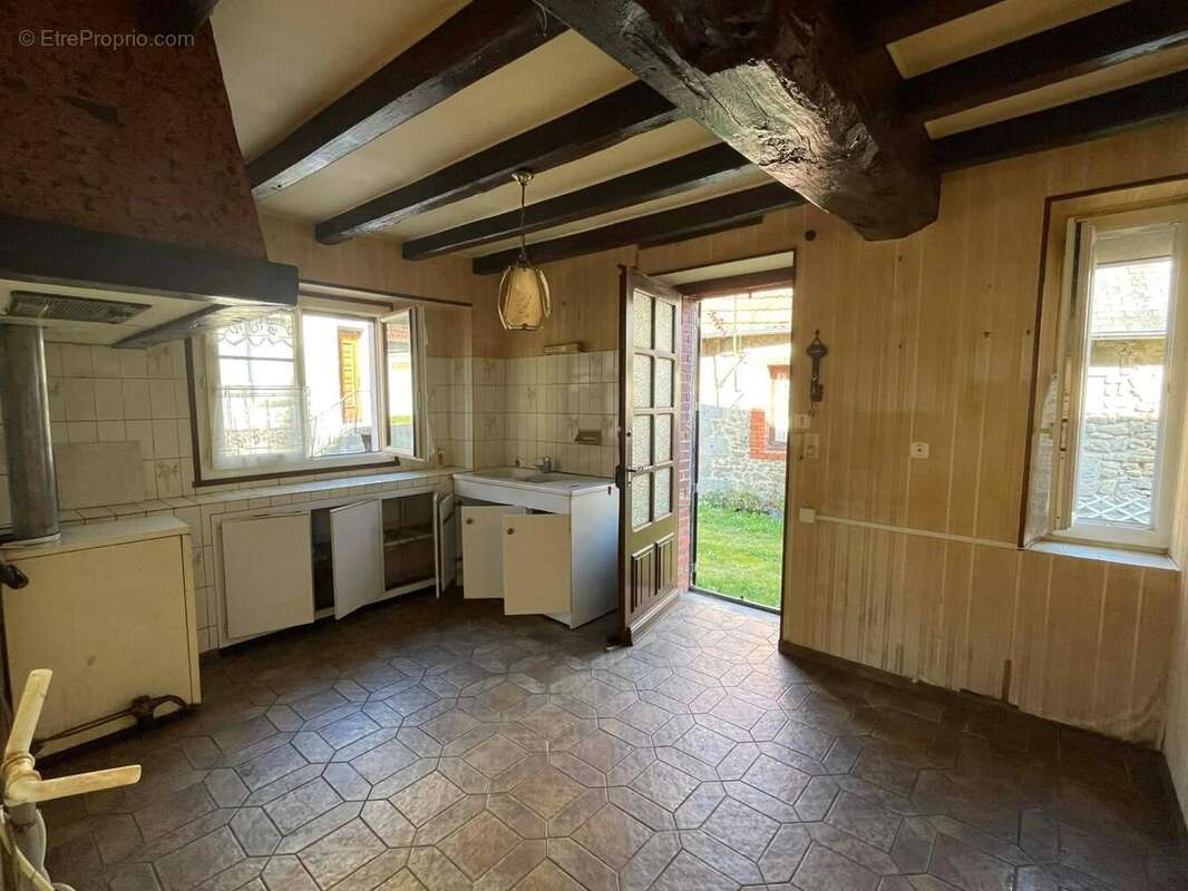 Maison 150 m² à Cressat  - photo 3