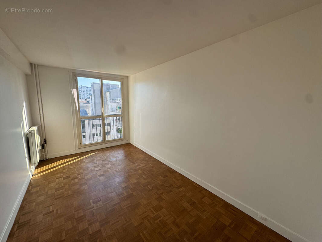 Appartement à PARIS-19E