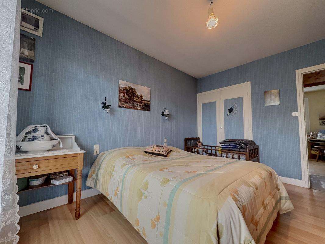 Maison à BRETENIERE