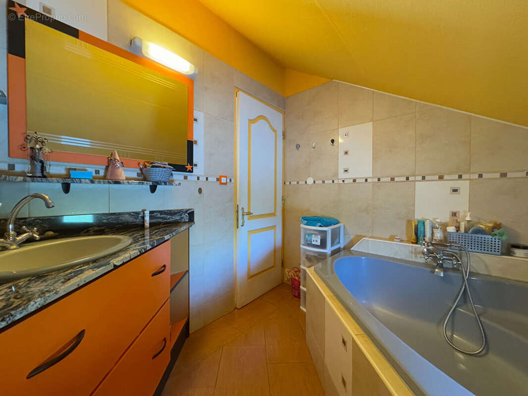 Maison à SAINT-DENIS