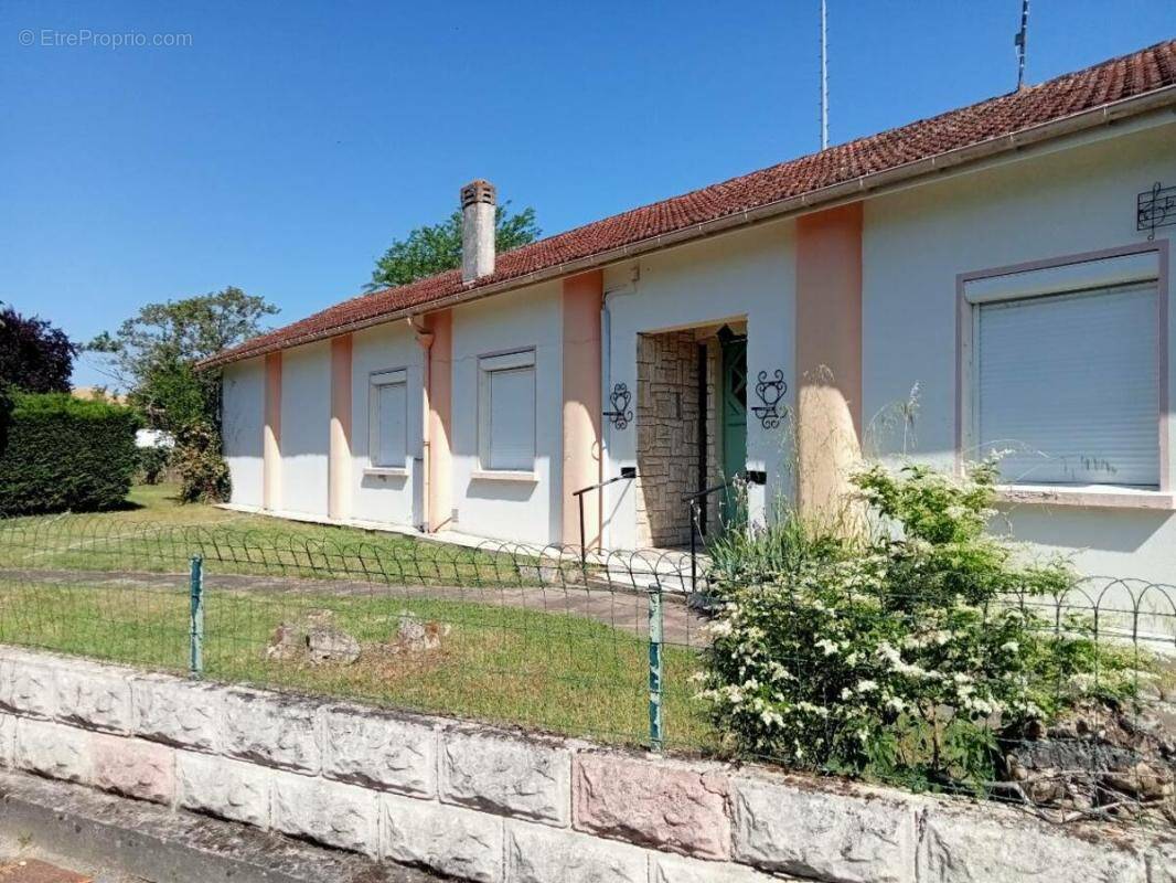 Maison à SAINT-SEURIN-SUR-L'ISLE