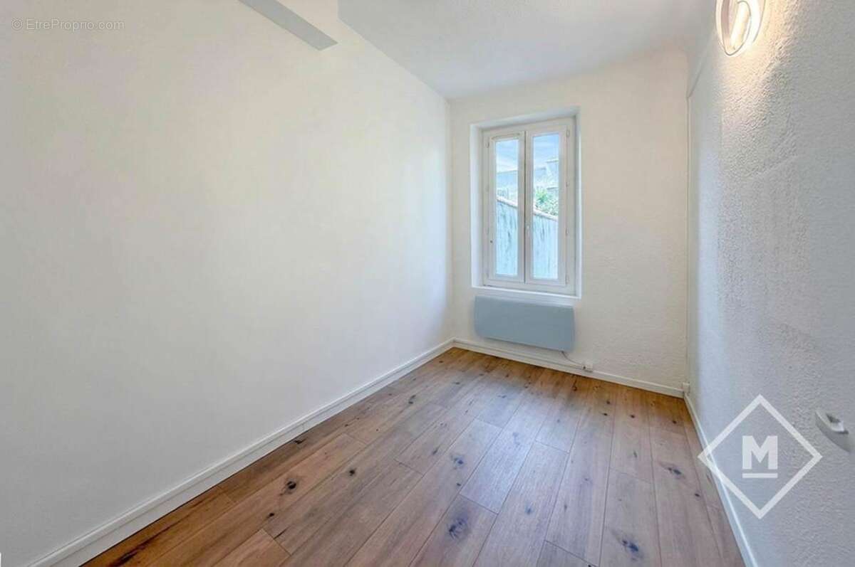 Appartement à MARSEILLE-6E