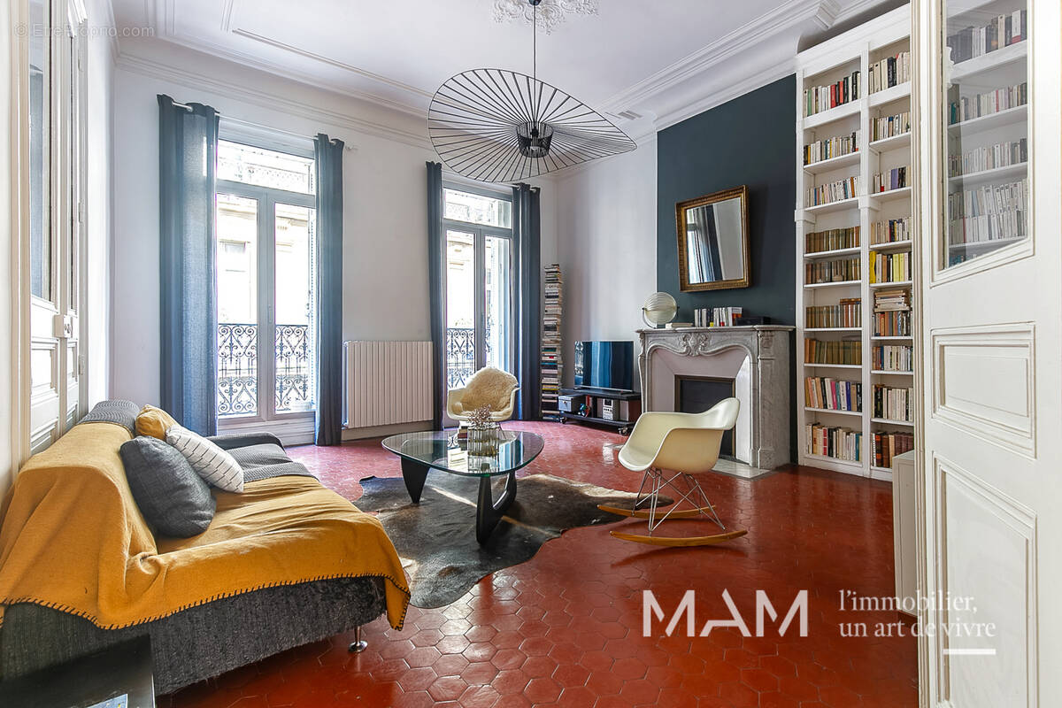 Appartement à MARSEILLE-6E