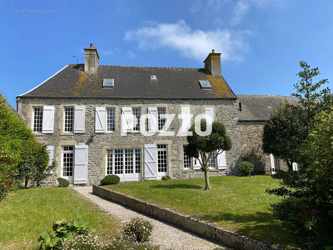 Maison à SAINT-VAAST-LA-HOUGUE