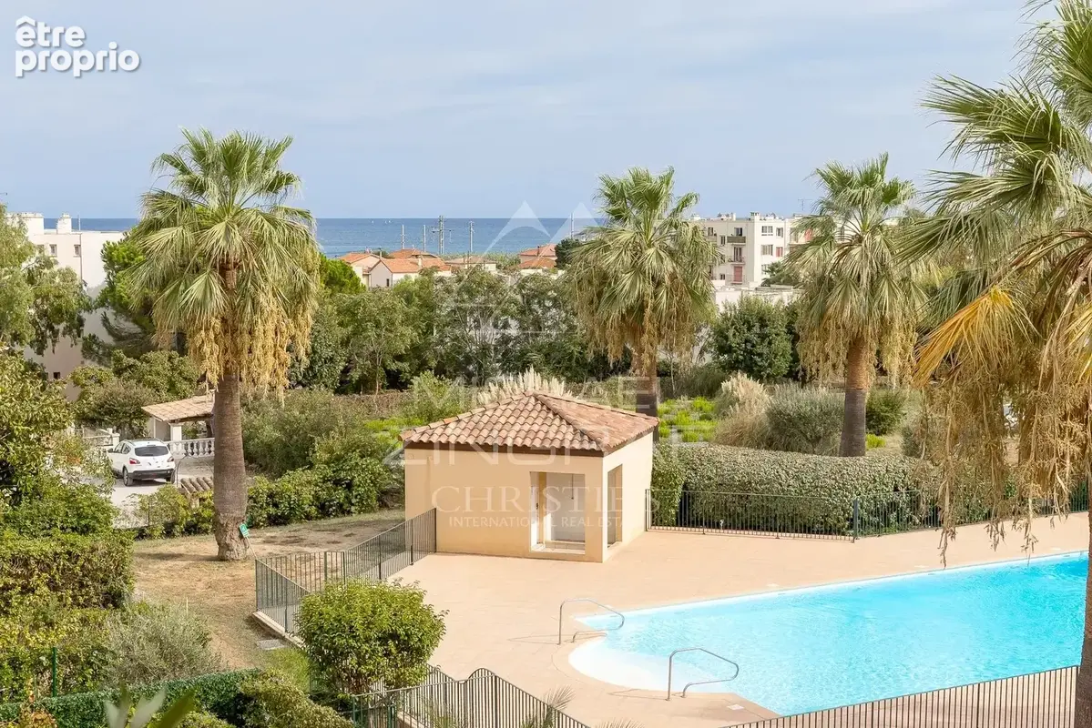Dernier étage – Appartement rénové avec vue mer - photo 11