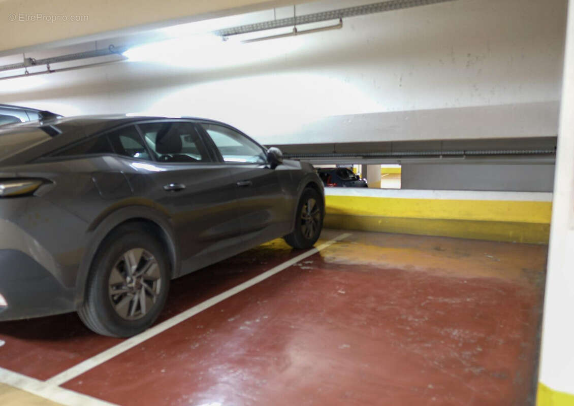 Parking 12 m² à Paris-13e  - photo 3