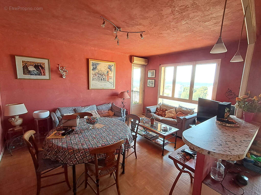 Appartement à AIX-EN-PROVENCE